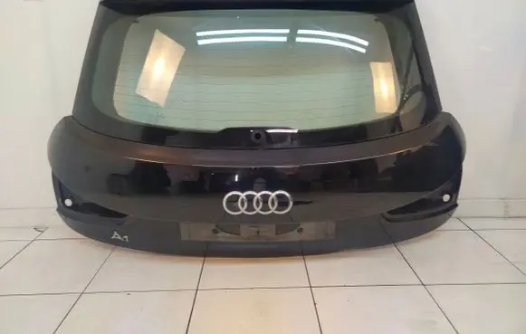 Audi A1 Tailgate/trunk/boot lid 