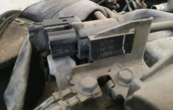 Mazda 626 Turbo solenoid valve k5t9091 kl01