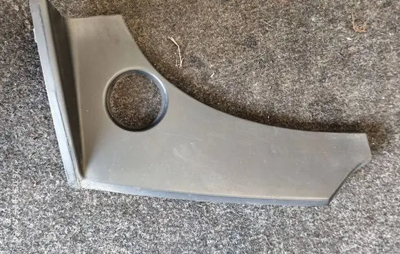 Audi TT Mk1 Rear/tail light trim molding 8N0807533