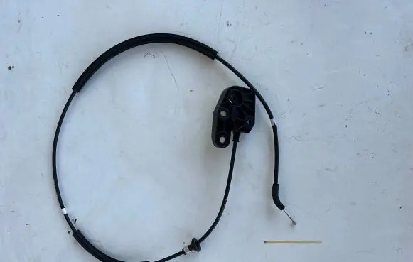 Land Rover Discovery 5 Engine bonnet/hood lock release cable LR083193