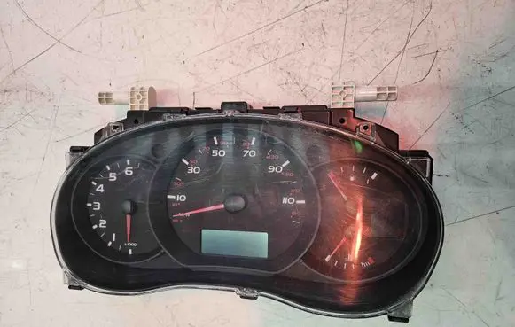 Speedometer (instrument cluster)