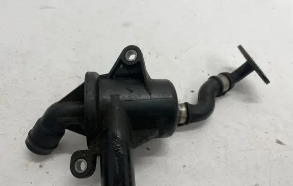 Opel Astra J Oil breather separator 70349704