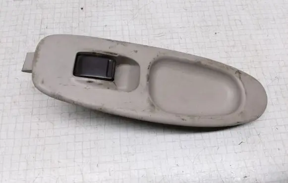 Nissan Almera Tino Electric window control switch 80960BU000
