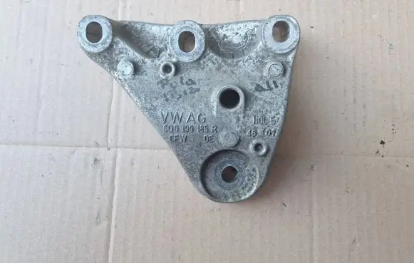 Volkswagen Polo Engine mount bracket 6Q0199185R