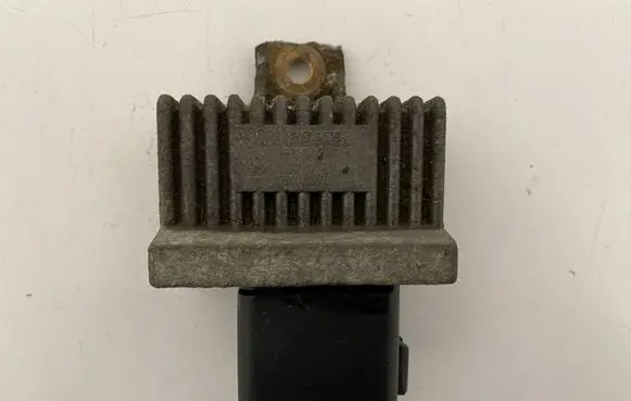 Renault Laguna II Glow plug pre-heat relay 770015078