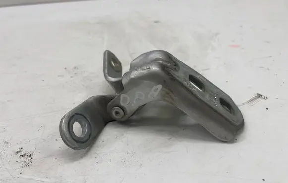Opel Astra K Front door lower hinge 