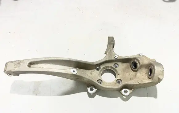 Land Rover Defender Front wheel hub spindle knuckle L8B23K186