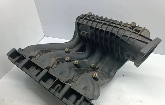 Mercedes-Benz E W211 Intake manifold A6110903637 A611090