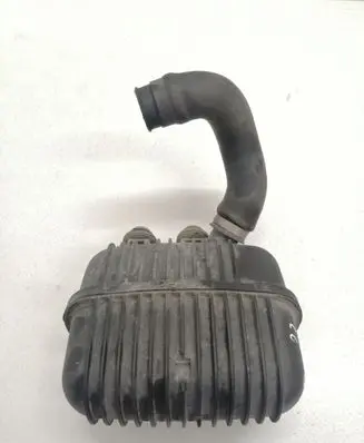 Vacuum air tank