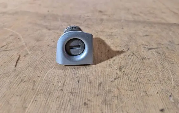 Audi A3 S3 8P Front door lock (next to the handle) 8E1837063