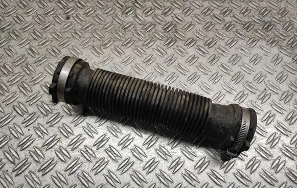 Nissan Qashqai+2 Air intake duct part