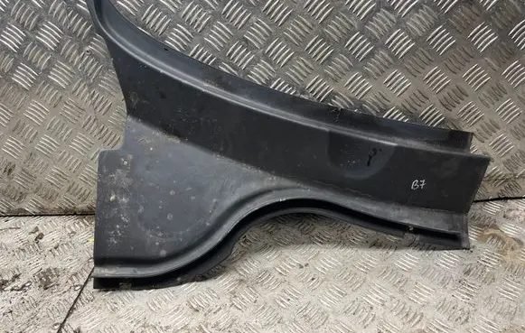 Volkswagen PASSAT B7 Wiper trim 3C1819404B