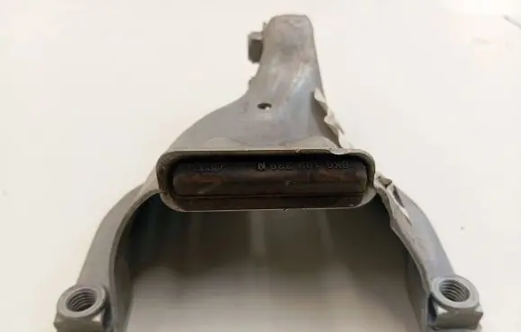 Porsche Macan (95B) Engine mounting bracket 8K0399060