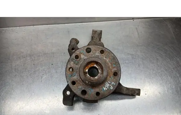 Opel Zafira A Front wheel hub spindle knuckle