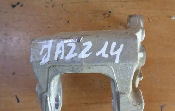 Honda Jazz Engine mounting bracket