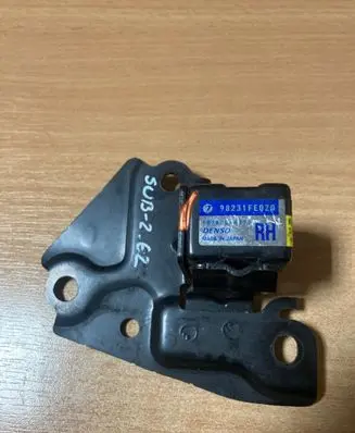 Subaru Impreza II Airbag deployment crash/impact sensor 98231FE020 1876004370 4FU0C26640