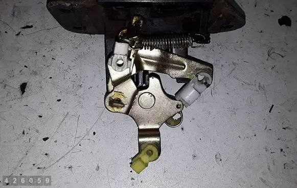 Hyundai Terracan Tailgate/trunk/boot lock/catch/latch