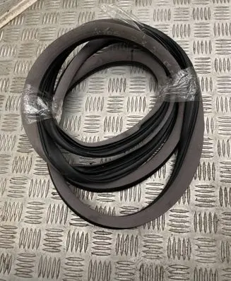 Alfa Romeo 166 Front door rubber seal 