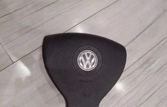 Volkswagen Eos Steering wheel airbag 1K0880201BS