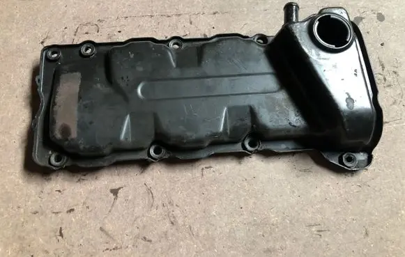 Audi A4 S4 B5 8D Rocker cam cover 071103469