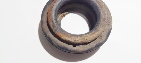 Renault Laguna II Coil spring mount 7700424482
