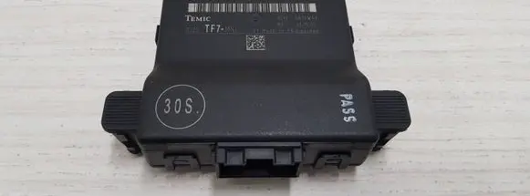 Audi A3 S3 8P Gateway control module 1K0907530G 1K0907951