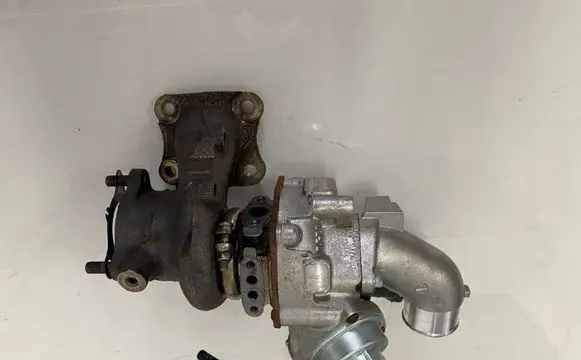 Mitsubishi Eclipse Cross Turbo 1515A357 VT19 22372R