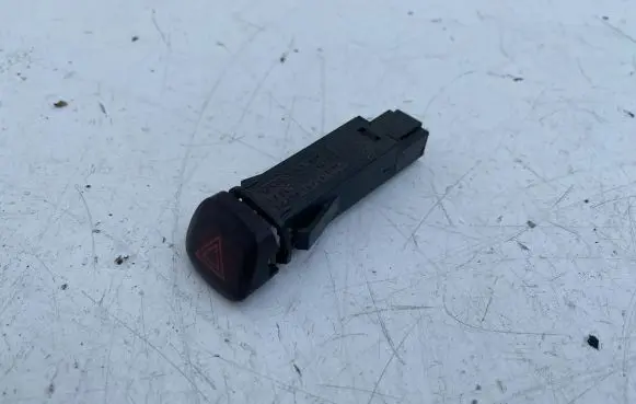 Volvo S80 Hazard light switch 9168302
