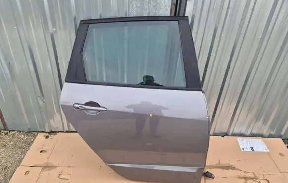 Renault Scenic III - Grand scenic III Rear door
