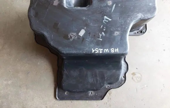Mercedes-Benz R W251 Oil sump A6420100528
