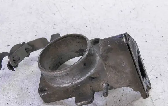 Opel Vectra B Electric throttle body valve 90470096