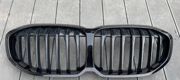 BMW 1 F40 Front grill 5A39367 5A39366 5A39368