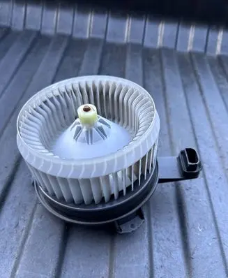 Infiniti M30 Heater fan/blower 5680