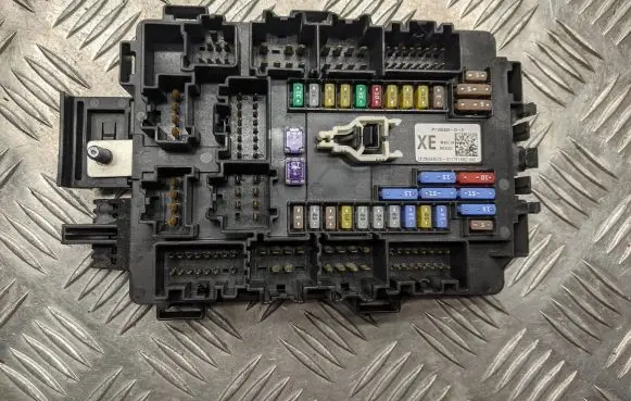 Tesla Model X Fuse module 109440901E 35099575 0117918821092