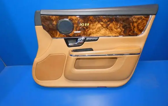 Jaguar XJ X351 Front door card panel trim