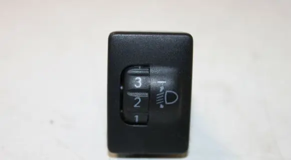 Toyota Yaris Headlight level height control switch 8415200D030