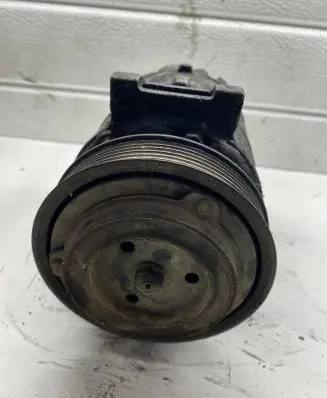 Opel Signum Air conditioning (A/C) compressor (pump) 13140505