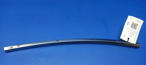 Oldsmobile Omega Front door window/glass frame 