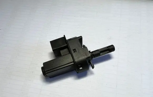 Clutch pedal sensor