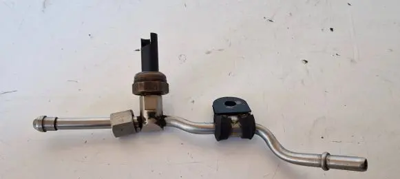 Fuel pressure sensor
