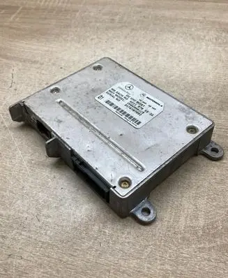 Mercedes-Benz E W211 Bluetooth control unit module 2118705526