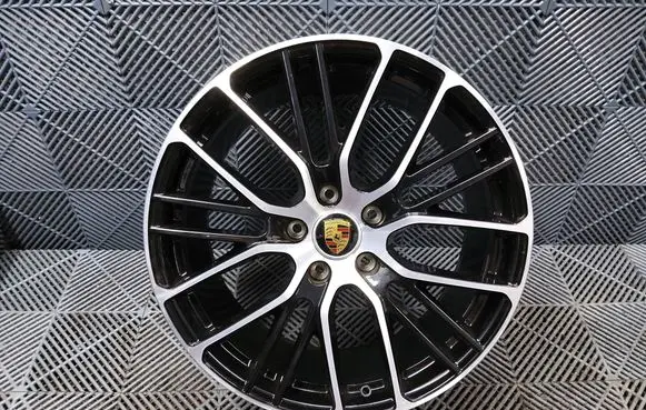 Porsche Panamera (971) R21 alloy rim 971698025D