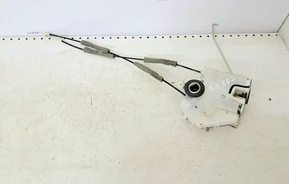 Honda FR-V Front door lock