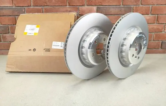 BMW 5 G60 G61 Rear brake disc 6899170