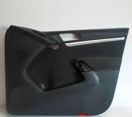 Volkswagen Tiguan Front door card panel trim 5N2959565