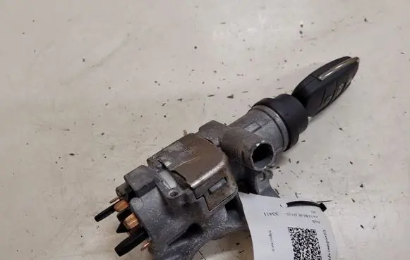 Audi A4 S4 B6 8E 8H Ignition lock 4B0905851