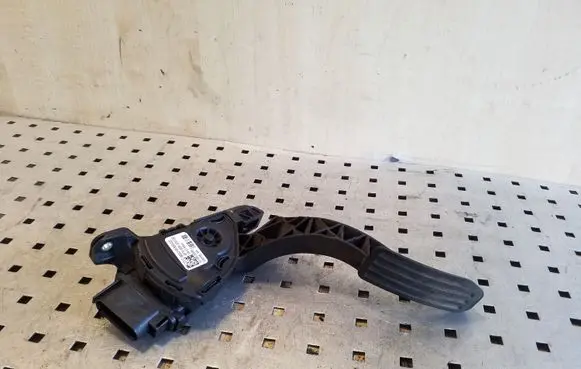 Volvo S80 Accelerator throttle pedal 6G929F836CD 6PV00922002