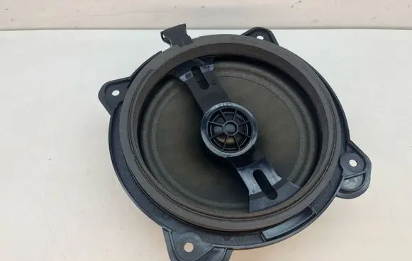 Audi A3 S3 8P Rear door speaker 8H0035411D 7606500098