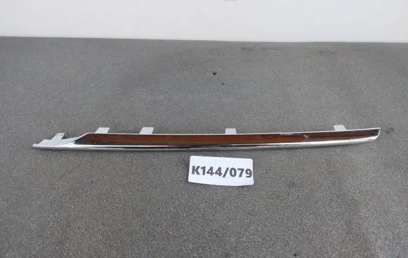 Mercedes-Benz A W169 Front grill A1698882185L