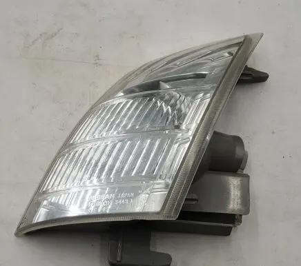 Nissan X-Trail T30 Front indicator light 3443L 3443